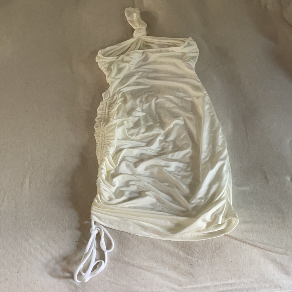 Windsor Cream Halter Dress Size Medium - Picture 2 of 4